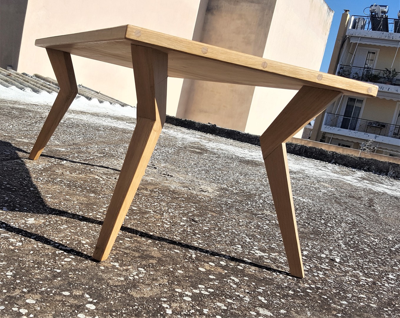 sideview coffeetable