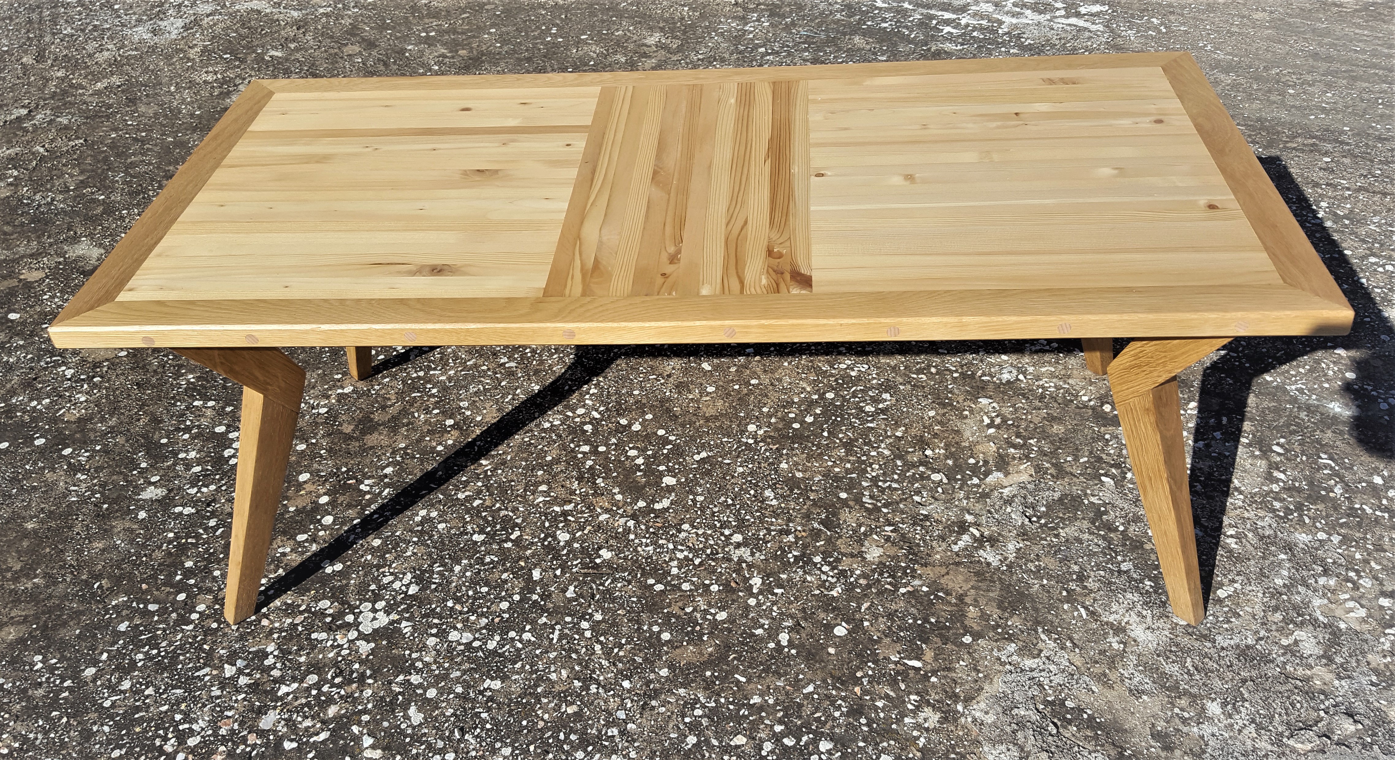 Coffee table from pine and oak wood. Upcycled from pallets and oak offcuts.