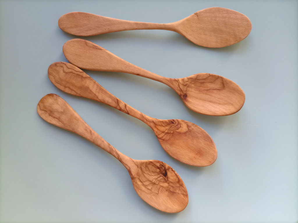 set-of-4-medium-spoons